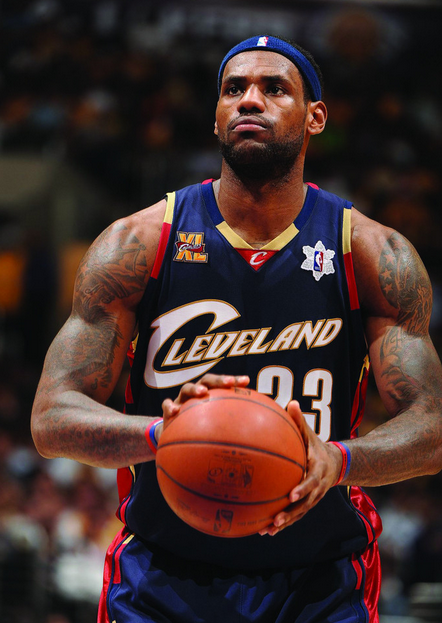 皇马四将染黄，贝林厄姆违规进场遭警告（皇马四人领黄，贝林厄姆违规入场被警告）