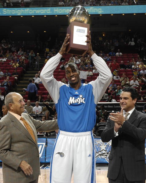 米体：弗拉霍维奇愿意留在尤文，但薪水始终是个问题（米体：弗拉霍维奇愿留尤文，薪资问题仍待解决）