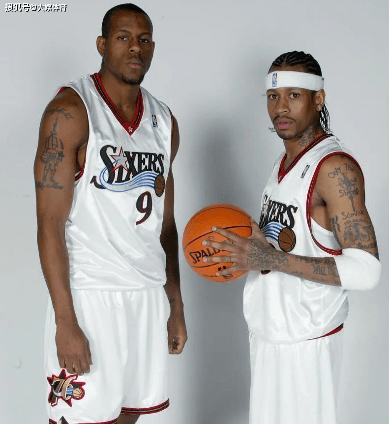 自贡一女士购买川超门票被骗，陆续转账13万余元（自贡女子为购川超门票遭骗，累计转账13万余元）