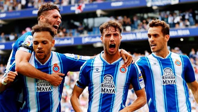 能否说明问题？74611人现场观看英格兰女足vs中国女足热身赛（英格兰女足vs中国女足热身赛吸引74611人到场，这个数字说明了什么？）