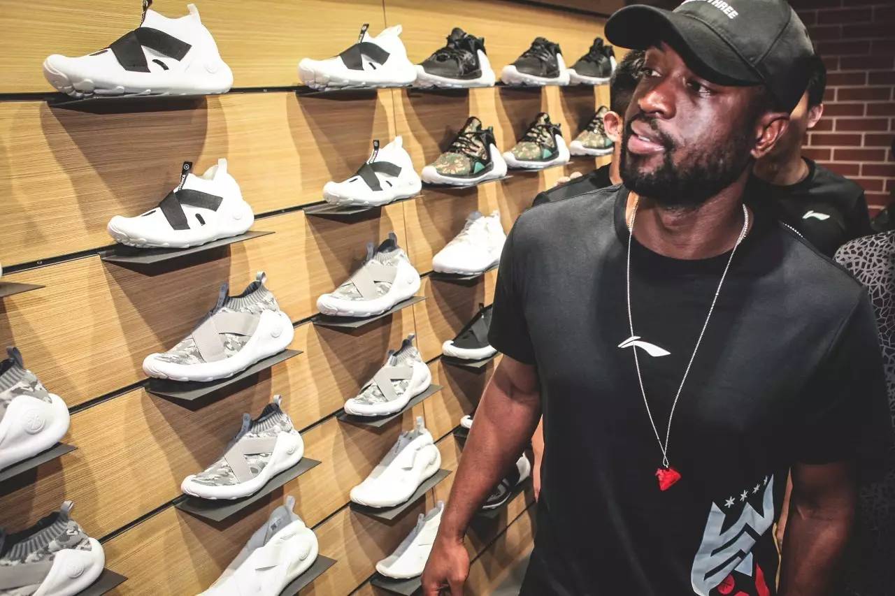 篮球湖人球员连续三场得分上双（湖人球员三连场得分上双）