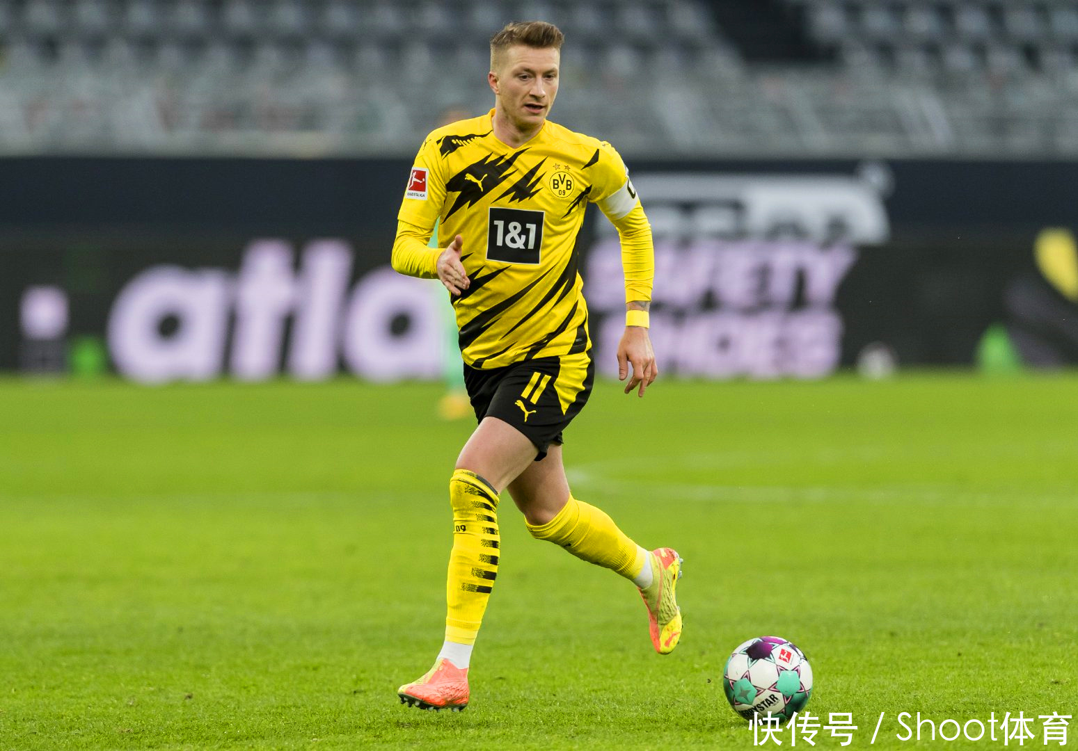 前曼城球员缺席儿子圣诞汇演赴F1，前女友社媒怒斥：烂人（前曼城球星为看F1缺席儿子圣诞演出，遭前任社媒痛斥：烂人）