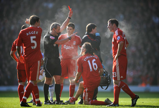 前队友：曾和马拉多纳开车出行，交警把我们拦住只为和他合影（前队友忆：与马拉多纳同车外出，交警拦停只为合影）