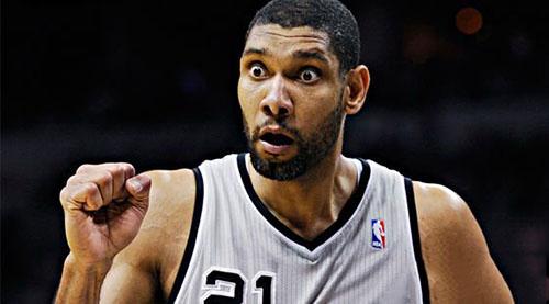 中足联颁奖：辽宁铁人外援姆本扎当选中甲赛季最佳球员（中足联年度颁奖：辽宁铁人外援姆本扎荣膺中甲赛季最佳球员）