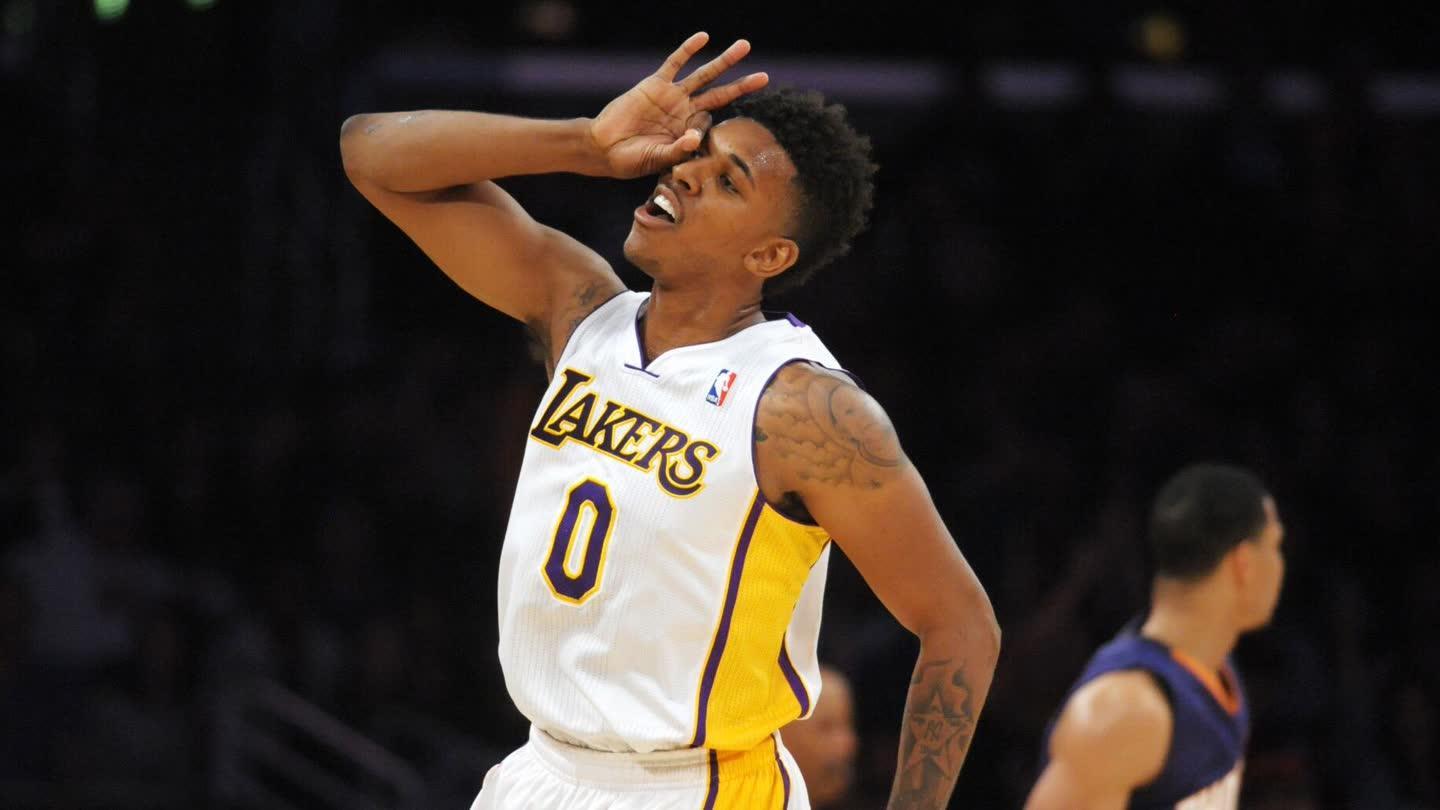 英超半场：姆伯莫造险，两队合计6脚射门，曼联0-0西汉姆联（英超半场战报：姆伯莫制造威胁，双方合计6次射门，曼联0-0西汉姆联）