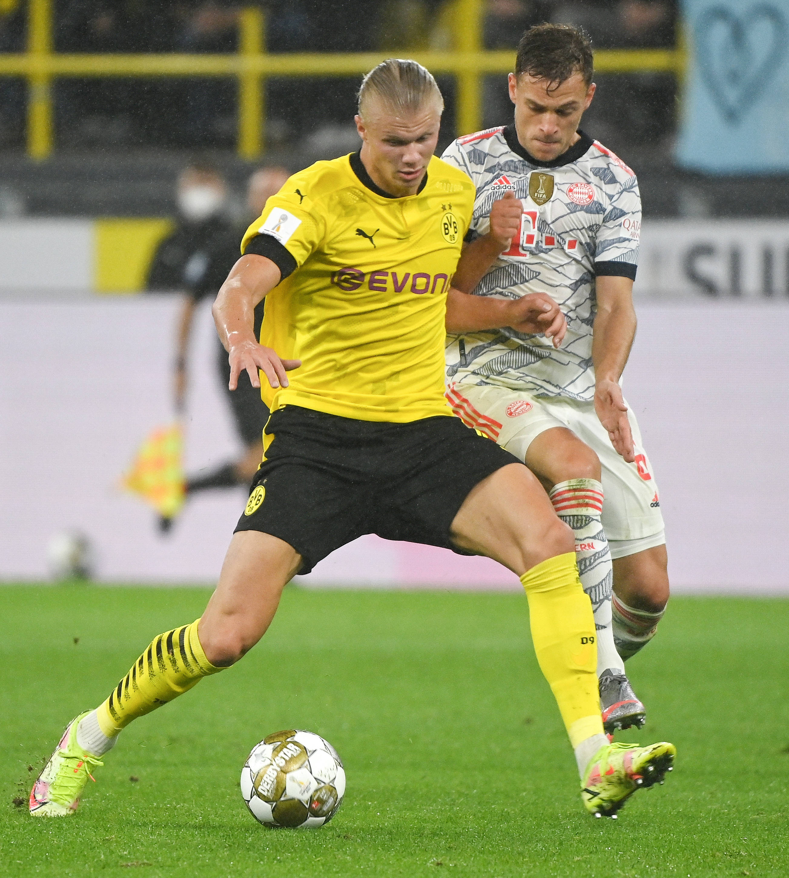 杰伦·约翰逊本赛季砍20次以上两双，比肩约基奇（杰伦·约翰逊本季两双达20+，表现媲美约基奇）