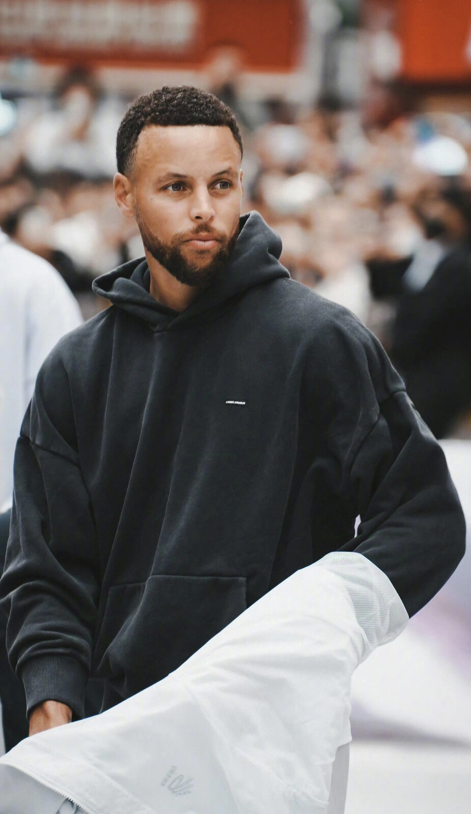 马刺终结对东契奇的14连败，文班亚马面对他则是0胜5负（马刺止住对东契奇的14连败，文班亚马对位东契奇仍0胜5负）