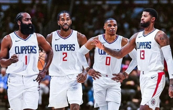 争议！美媒评选21世纪最佳阵容，一阵5人无悬念！奥尼尔仅入选三阵？（引发争议：美媒评21世纪最佳阵容，一阵人选毫无悬念，奥尼尔竟只入三阵？）