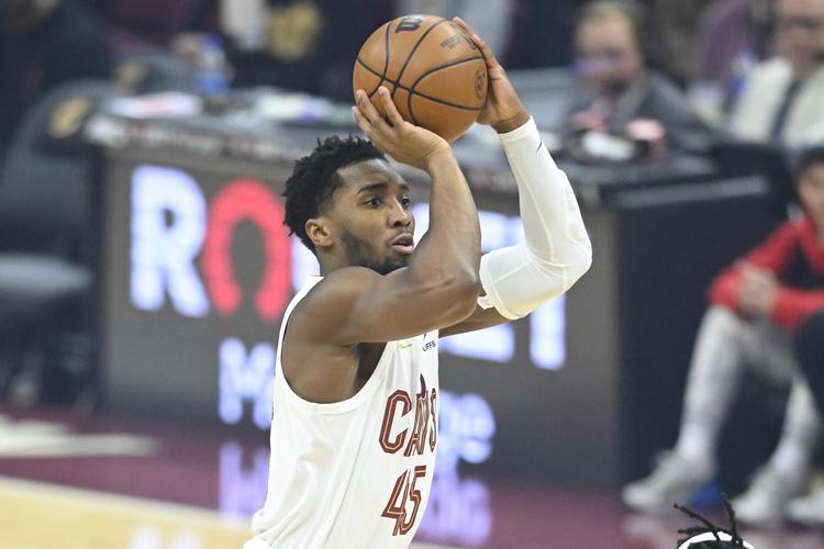 亚特兰大4-0十人热那亚晋级意杯8强，吉姆西蒂、德容恩破门（亚特兰大4-0横扫十人热那亚，挺进意杯八强，吉姆西蒂、德容恩建功）