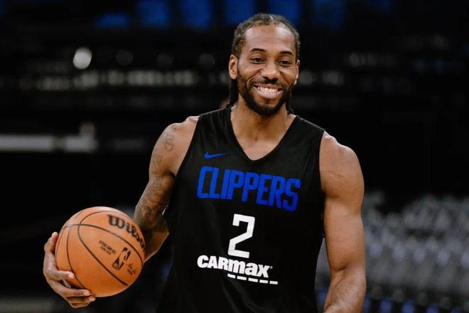 中甲半场：叶道驰、候煜造杀机，广州豹暂0-0南通支云（中甲半场：叶道驰、候煜频造险情，广州豹与南通支云暂时互交白卷）