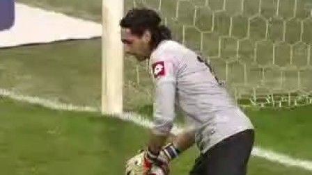 上肢力量对足球的重要性（上肢力量在足球中的关键作用）