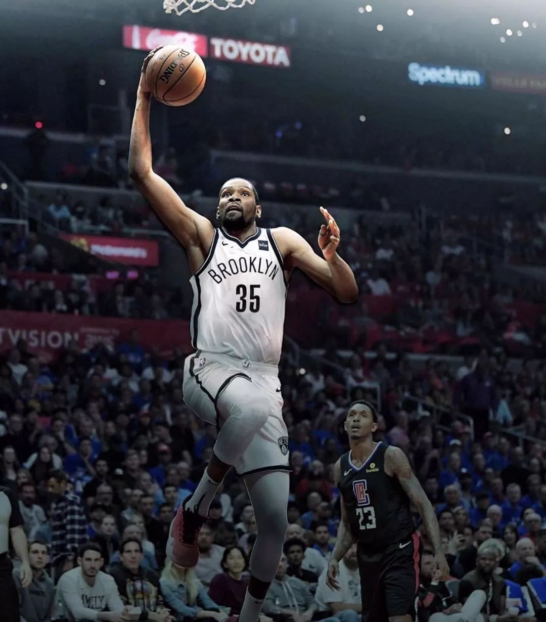 欧联前瞻：乌德勒支一胜难求命悬一线，诺丁汉森林有望进前八（欧联前瞻：乌德勒支连战不胜濒临淘汰，诺丁汉森林前八在望）